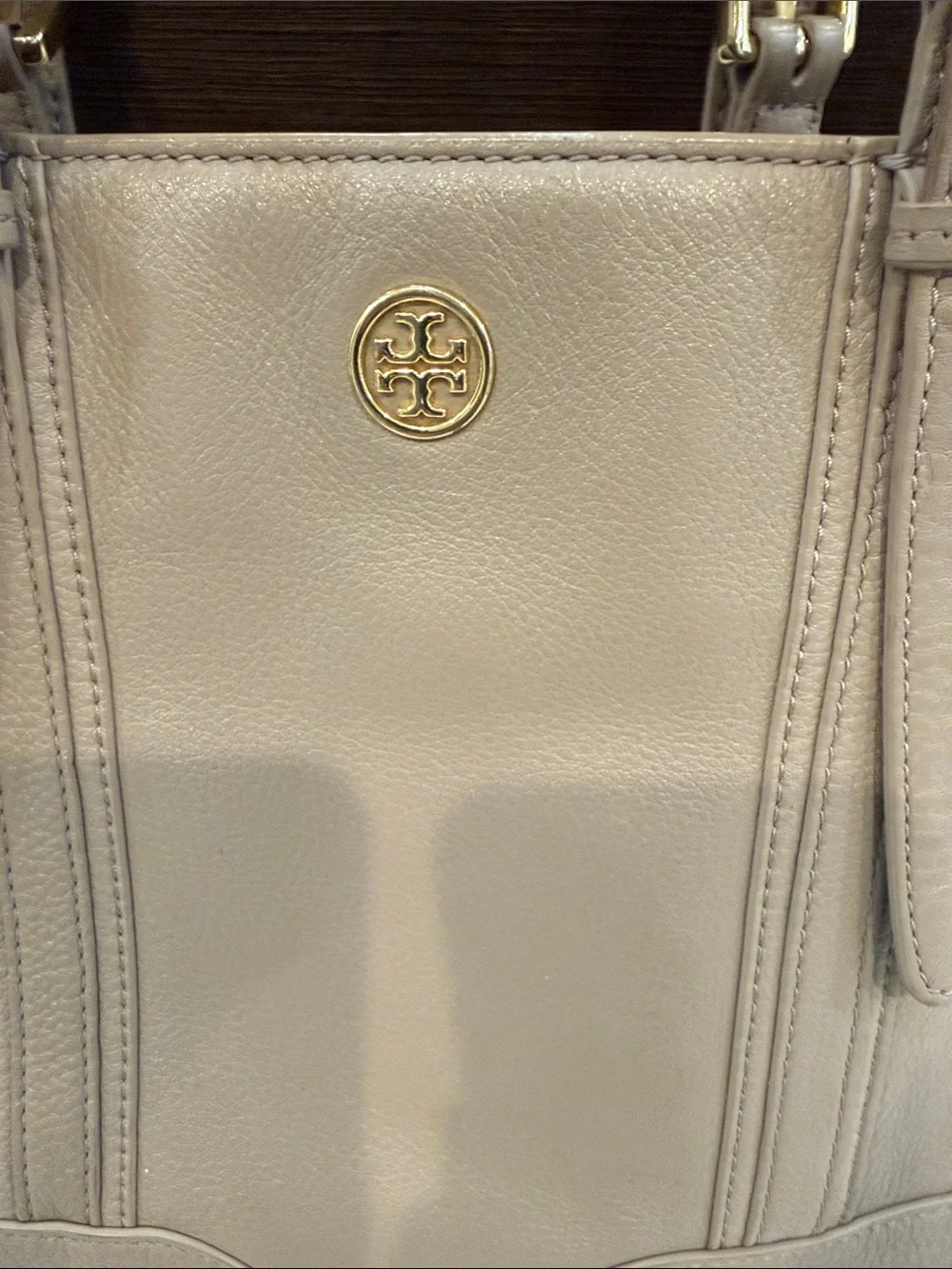 Tory Burch Landon Pebbled Leather Tote Bag in Taupe